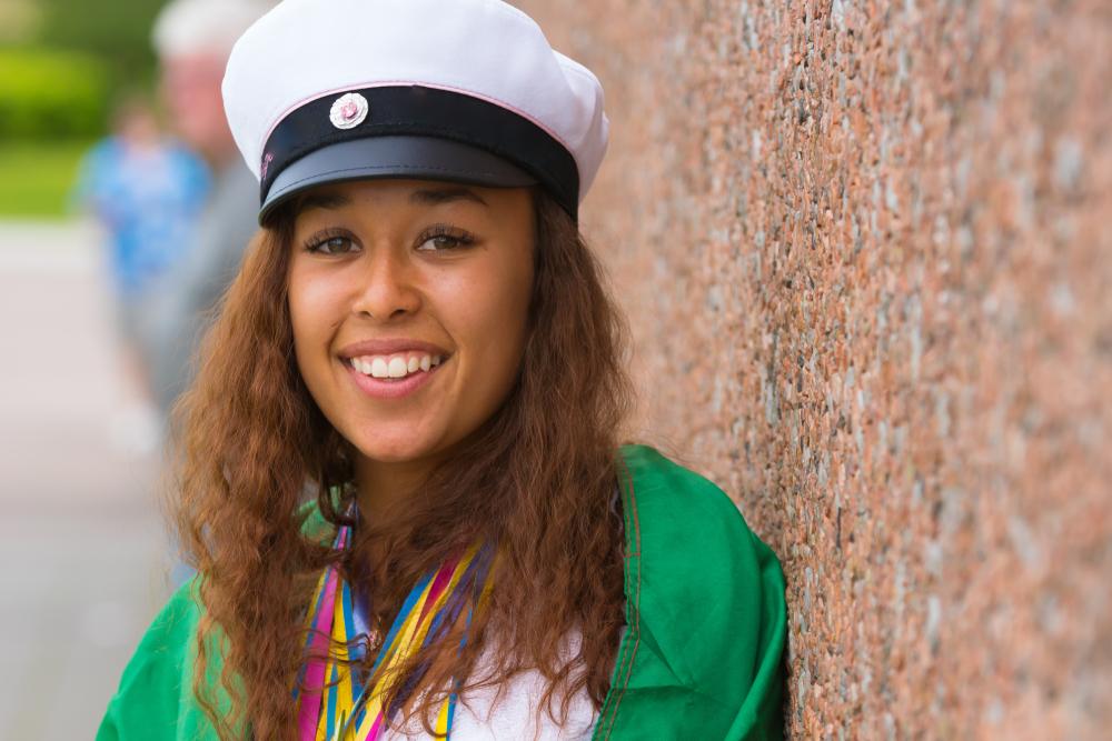 Välj rätt modell för din studentmössa hos CTH Ericson